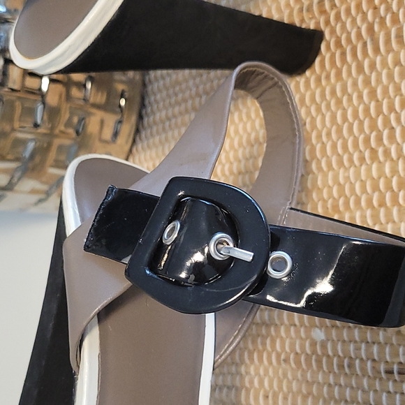 Shoes - Picture 13 of 16